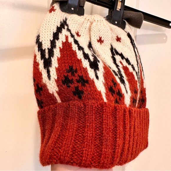 NWOT Weekend Max Mara Label-cut Wool Alpaca Beanie Fall/Winter Beige/Red Holiday - Picture 6 of 9